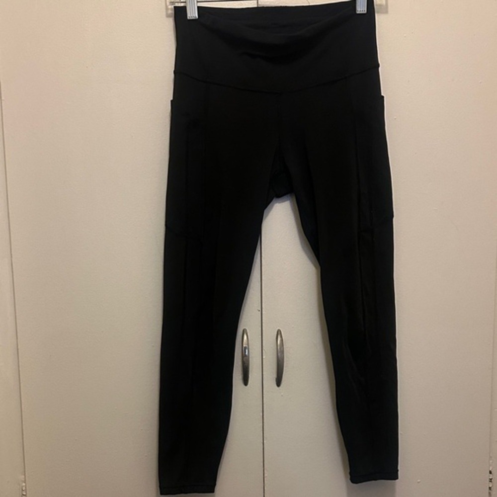 Athleta Black Ultimate Stash 7/8 Tights